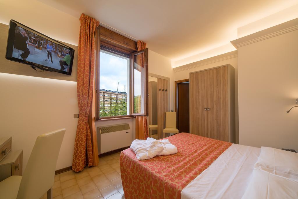 Hotel Carancini Salsomaggiore Terme Bagian luar foto