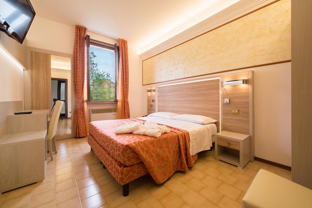 Hotel Carancini Salsomaggiore Terme Bagian luar foto