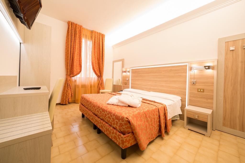 Hotel Carancini Salsomaggiore Terme Bagian luar foto