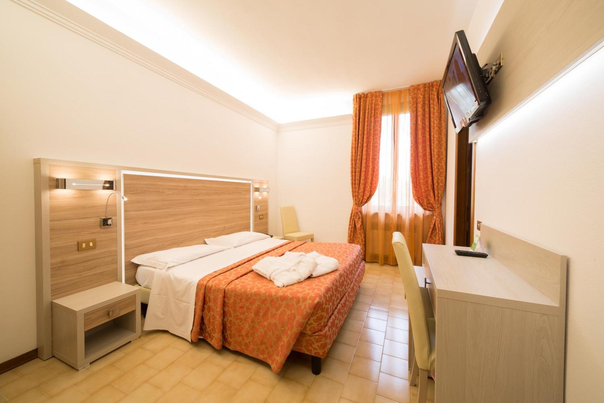 Hotel Carancini Salsomaggiore Terme Bagian luar foto